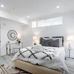 Brandnew Luxury Capitol Hill Apt! Near Free Trolly
