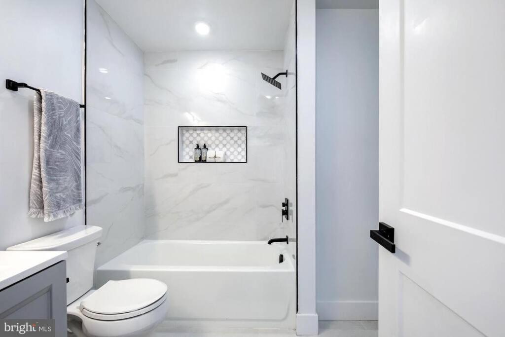 Brandnew Luxury Capitol Hill Apt! Near Free Trolly * Washington
